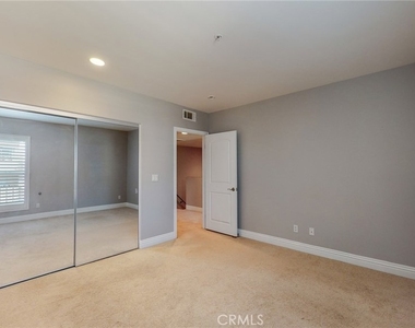 11540 Moorpark Street - Photo Thumbnail 22
