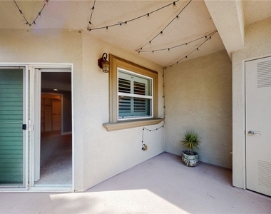 11540 Moorpark Street - Photo Thumbnail 20