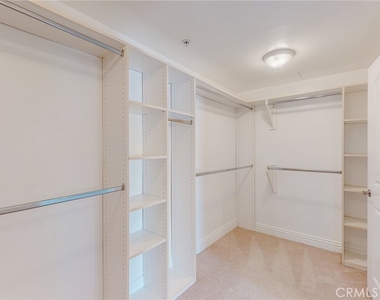 11540 Moorpark Street - Photo Thumbnail 16