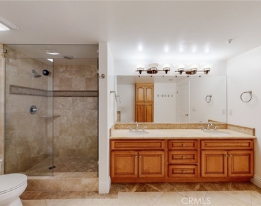11540 Moorpark Street - Photo Thumbnail 18