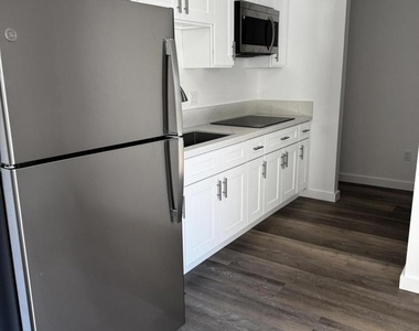 1251 Nightingale Place - Photo Thumbnail 2