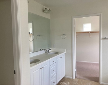 42744 Azure Street - Photo Thumbnail 4