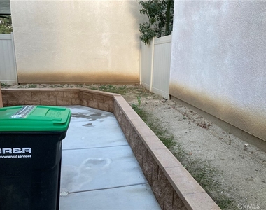 42744 Azure Street - Photo Thumbnail 13