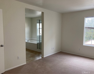 42744 Azure Street - Photo Thumbnail 3