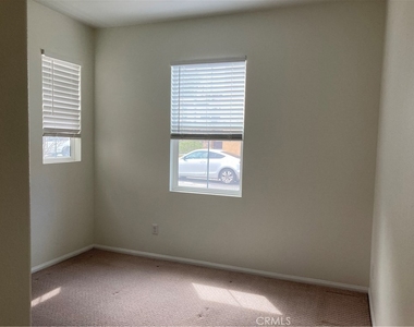 42744 Azure Street - Photo Thumbnail 9