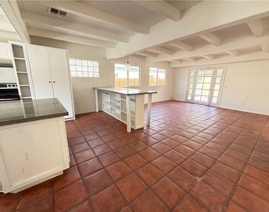 54066 Avenida Velasco - Photo Thumbnail 2