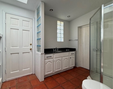54066 Avenida Velasco - Photo Thumbnail 6