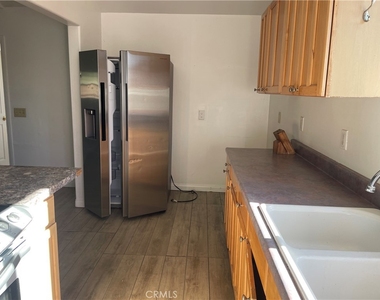 1412 Pine Heights - Photo Thumbnail 6