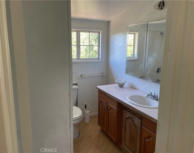 1412 Pine Heights - Photo Thumbnail 16