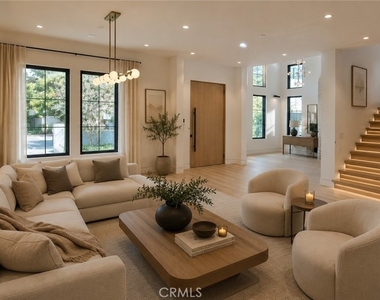 16354 Moorpark - Photo Thumbnail 2