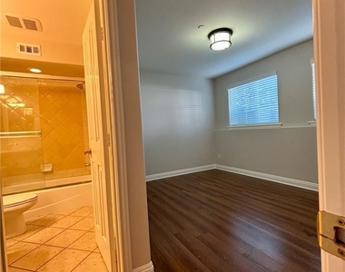 4110 W Kling - Photo Thumbnail 28