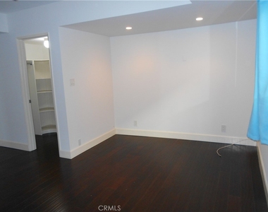 760 W 27th Street - Photo Thumbnail 34
