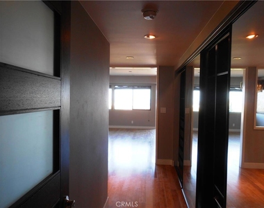 760 W 27th Street - Photo Thumbnail 22