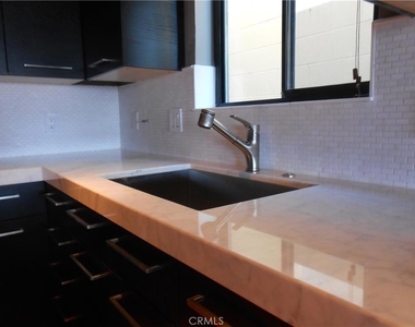 760 W 27th Street - Photo Thumbnail 13