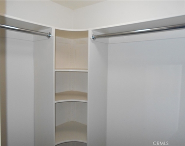 760 W 27th Street - Photo Thumbnail 35