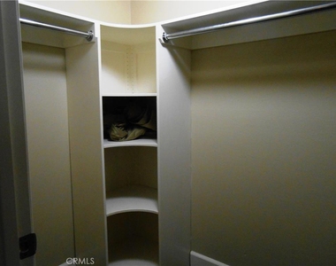 760 W 27th Street - Photo Thumbnail 20
