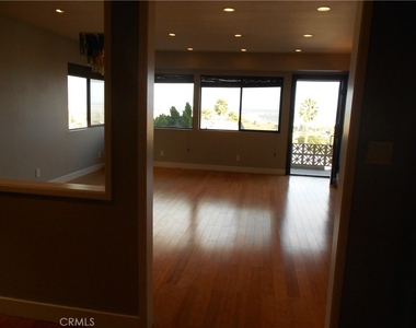 760 W 27th Street - Photo Thumbnail 26