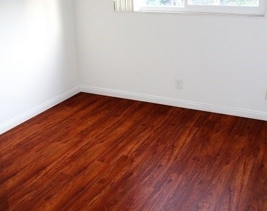 4812 Browndeer Lane - Photo Thumbnail 7