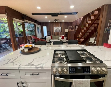 11616 Chenault Street - Photo Thumbnail 2