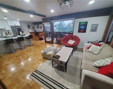 11616 Chenault Street - Photo Thumbnail 3