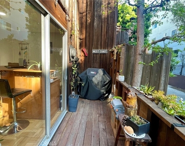 11616 Chenault Street - Photo Thumbnail 19