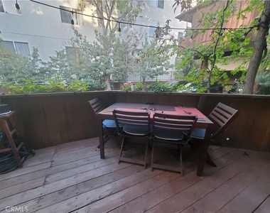 11616 Chenault Street - Photo Thumbnail 12