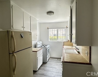 6821 11th Avenue - Photo Thumbnail 8