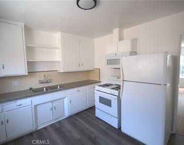 6821 11th Avenue - Photo Thumbnail 12