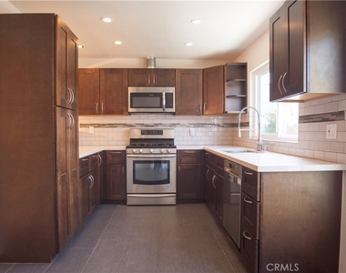 121 4 S Juanita - Photo Thumbnail 9
