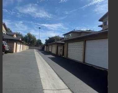 12912 Indian Lane - Photo Thumbnail 14