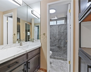 2214 E 2nd Street - Photo Thumbnail 4