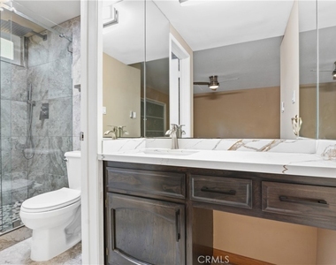 2214 E 2nd Street - Photo Thumbnail 9