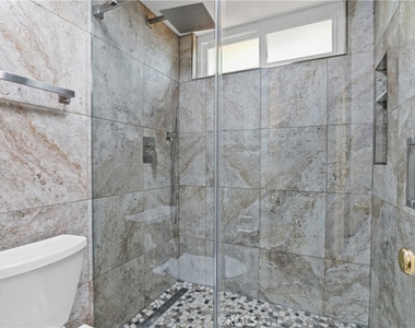 2214 E 2nd Street - Photo Thumbnail 5