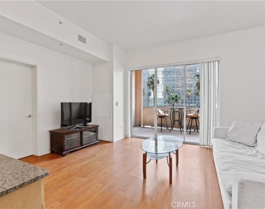 488 E Ocean Boulevard - Photo Thumbnail 5