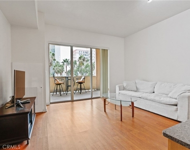 488 E Ocean Boulevard - Photo Thumbnail 3