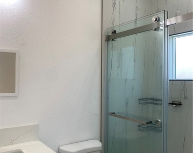 1330 W 10th Street - Photo Thumbnail 11