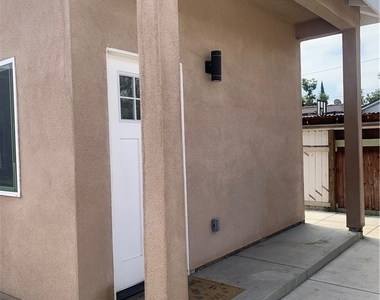 1330 W 10th Street - Photo Thumbnail 3