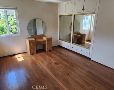 265 Chatham - Photo Thumbnail 21