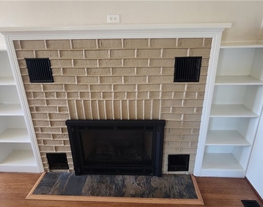 265 Chatham - Photo Thumbnail 32