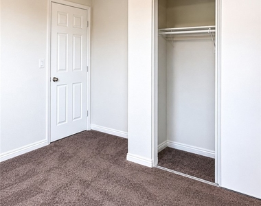 1120 Bahia Court - Photo Thumbnail 6