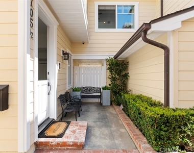 705 1/2 Goldenrod Avenue - Photo Thumbnail 2