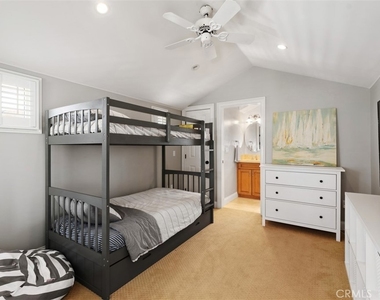 705 1/2 Goldenrod Avenue - Photo Thumbnail 24