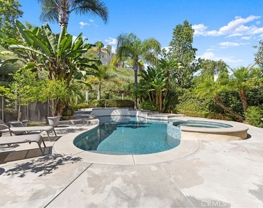 25785 Middle Ridge Ln - Photo Thumbnail 32