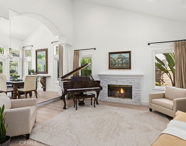 25785 Middle Ridge Ln - Photo Thumbnail 4