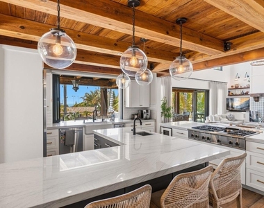 1668 Crest Drive - Photo Thumbnail 19
