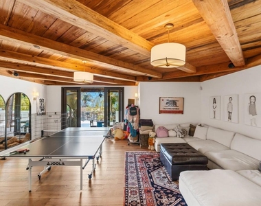 1668 Crest Drive - Photo Thumbnail 42