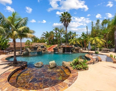 1668 Crest Drive - Photo Thumbnail 2