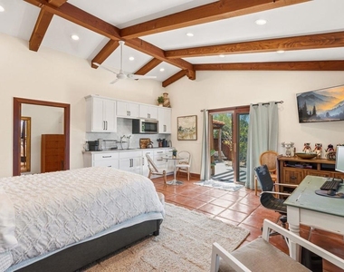 1668 Crest Drive - Photo Thumbnail 40
