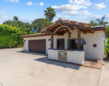 1668 Crest Drive - Photo Thumbnail 38
