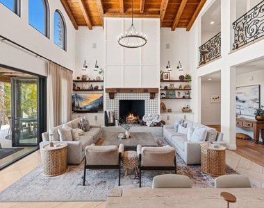 1668 Crest Drive - Photo Thumbnail 6